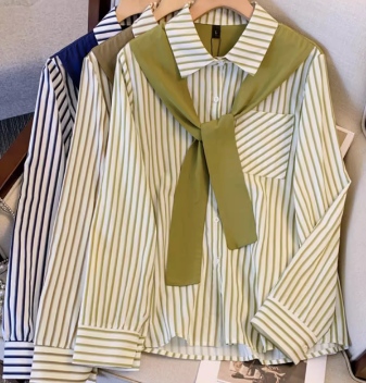 大碼女裝秋裝2023年新款顯瘦條紋假兩件披肩襯衫胖mm遮肚正肩上衣